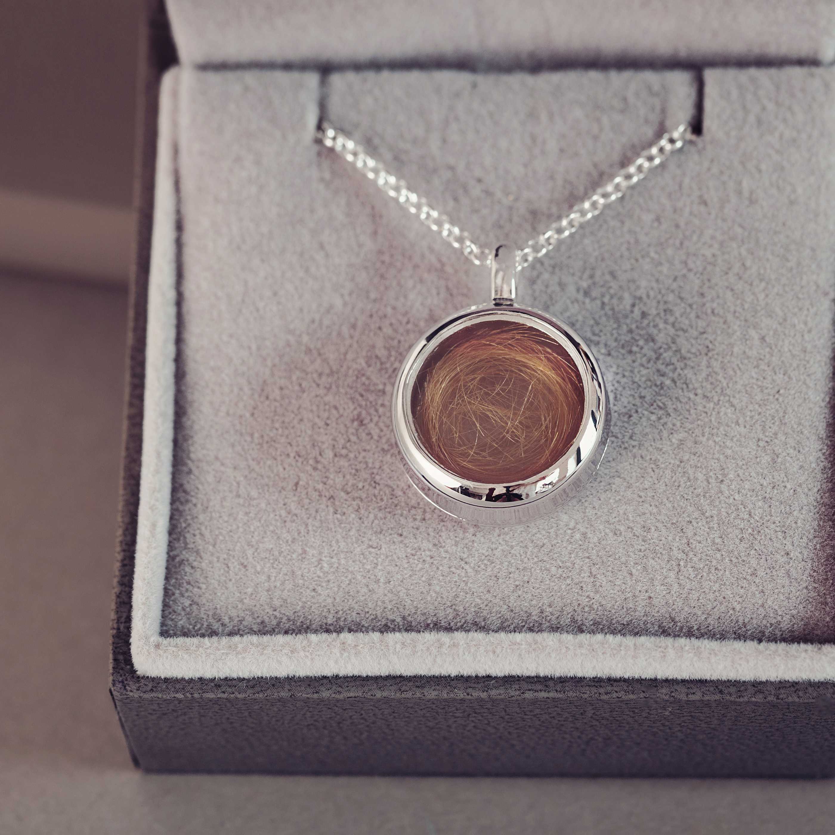 Silver Locket Necklaces For Women Engraved With Photos | LOVELOX