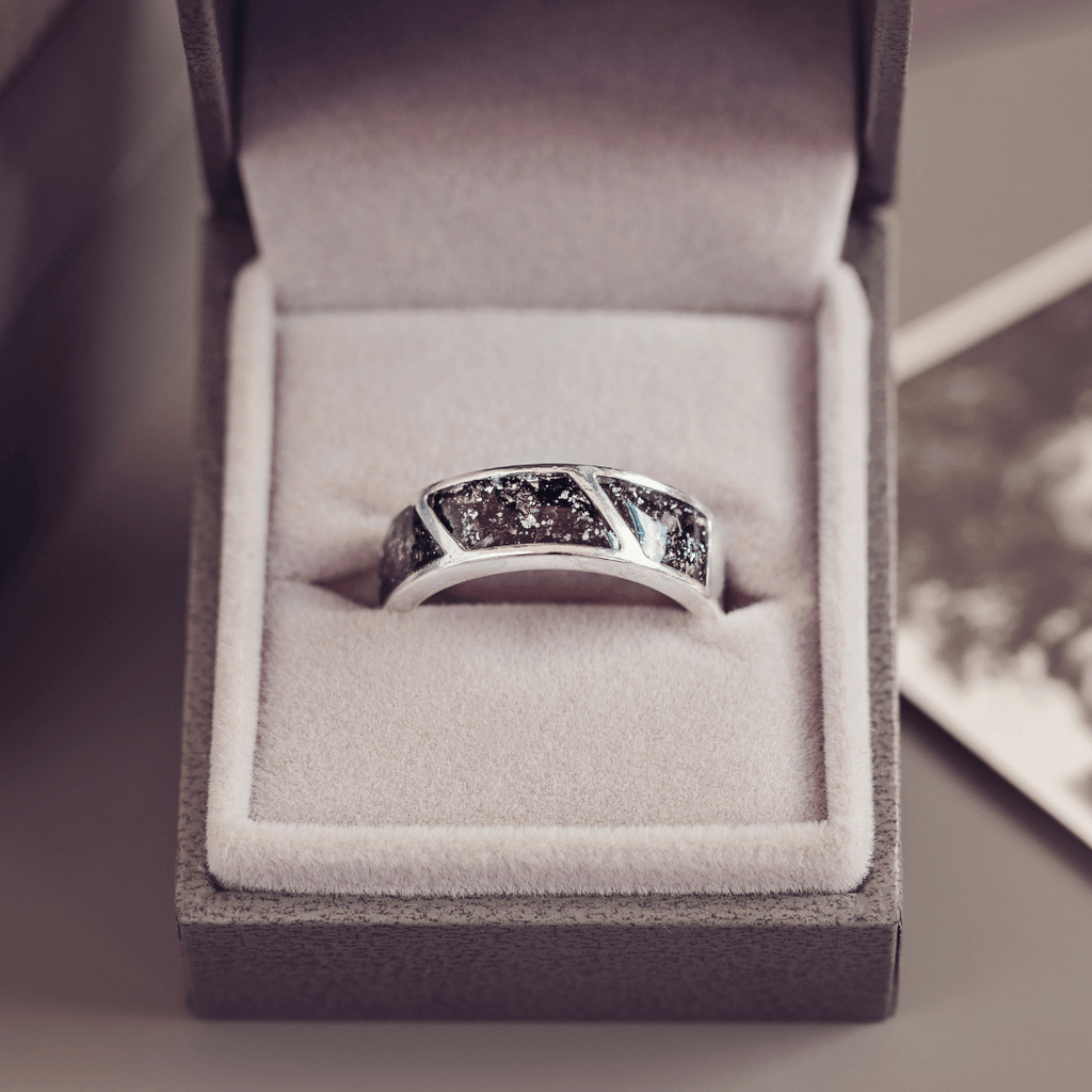 Mens ring hot sale silver black